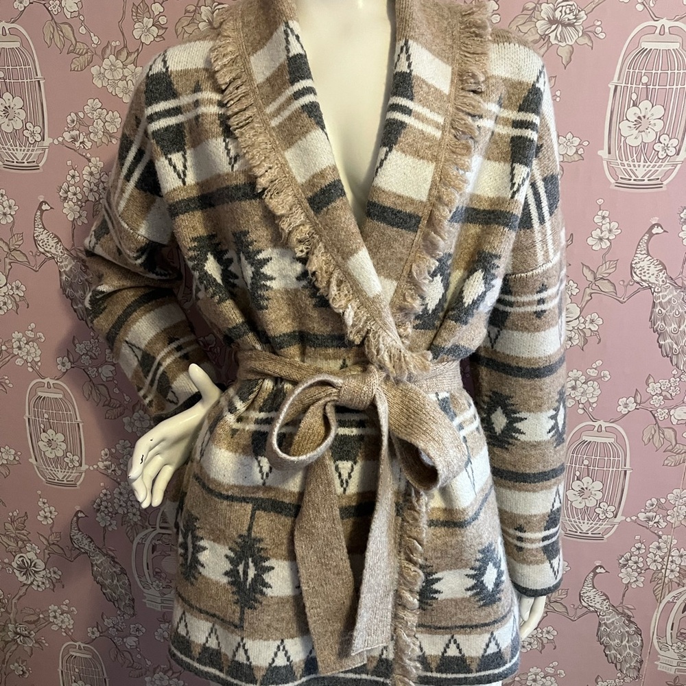 Fringed Beige, ivory and grey Patterned Women's Sweater - Picture 3 of 8